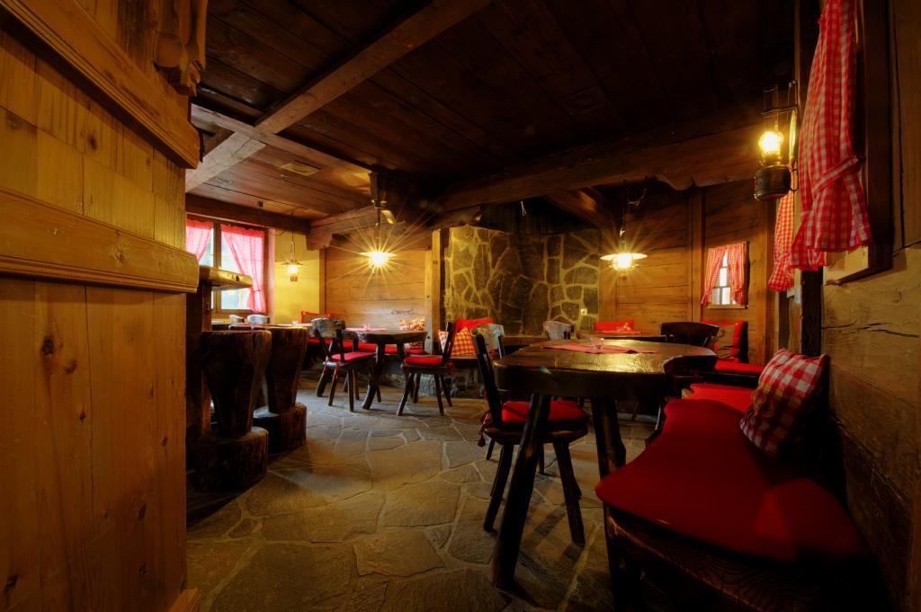 Hotel Gletschertal グリンデルヴァルト エクステリア 写真