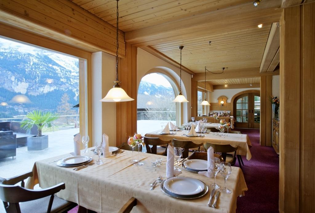 Hotel Gletschertal グリンデルヴァルト エクステリア 写真